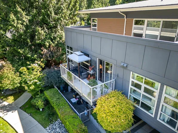 2832 Capilano Rd #206, North Vancouver, BC V7R 4H5