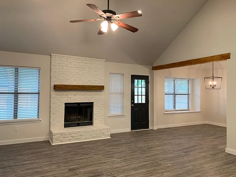6836 Megan Ln — Photo 2