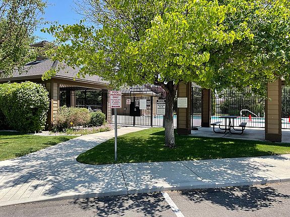5th image of 5341 Desert Peach Dr