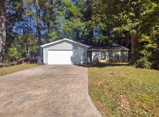 6332 Holly Knoll Dr, Charlotte, NC 28227