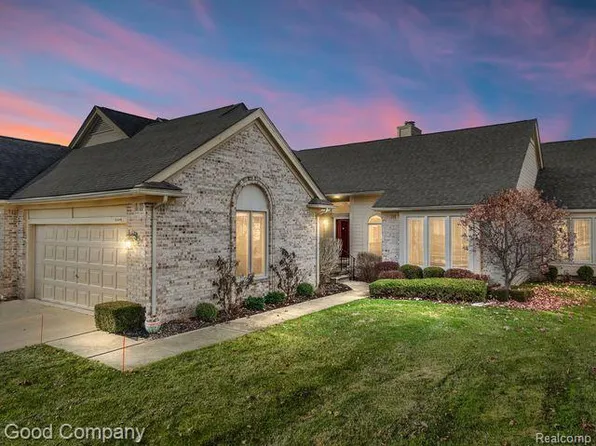 4409 Reflections Dr, Sterling Heights, MI 48314