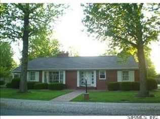 515 N Franklin St, Staunton, IL