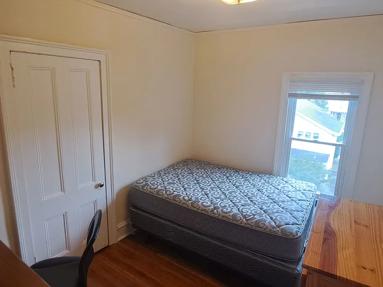 310-312 S Aurora Street — Photo 20