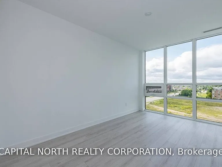 681 Yonge St #616 — Photo 13