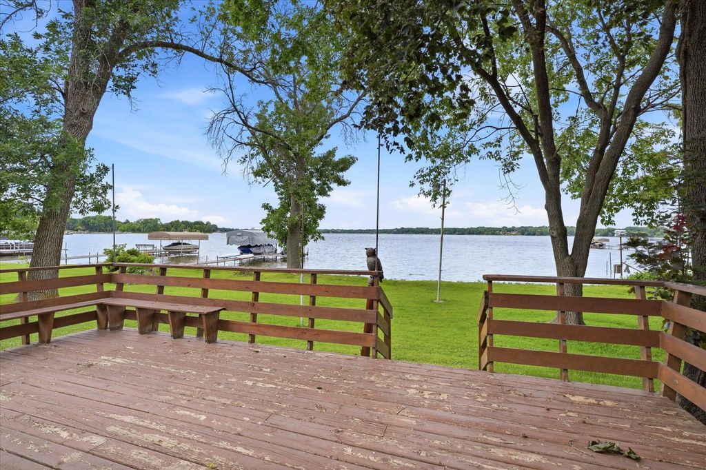 10226 S Shore Dr, Plymouth, MN - View 5