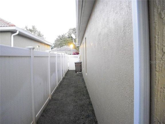 4th image of 3879 Shoreview Dr