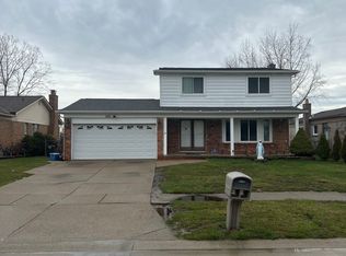 3131 Elmcrest Rd, Sterling Heights, MI 48310
