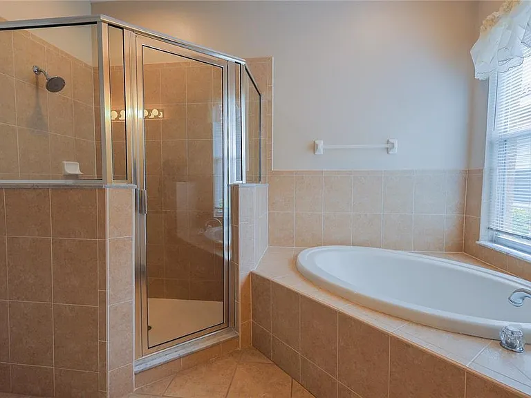 18014 Java Isle Dr — Photo 27