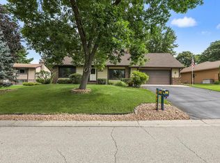 10737 Hopkins Cir S, Minneapolis, MN 55420