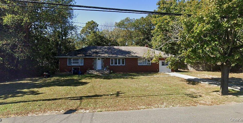 1st image of 960 Ferndale Boulevard