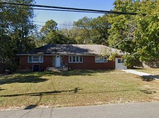 960 Ferndale Blvd, Central Islip, NY 11722