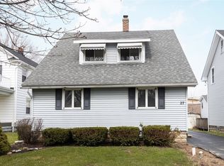 27 Cayuga Ave, Lancaster, NY 14086