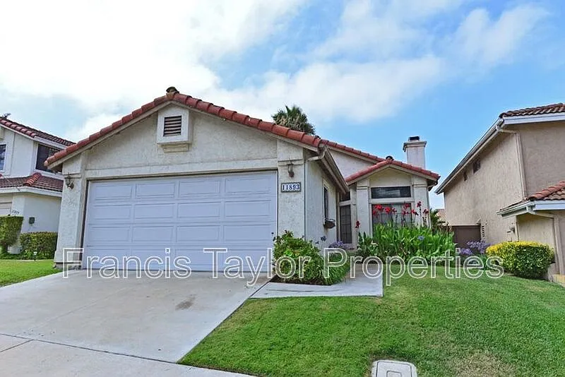 3 bed, 2.0 bath, 1288 sqft, $4,000 — Photo 1