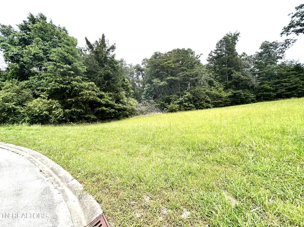 179 Red Grouse Dr, Lenoir City, TN 37772