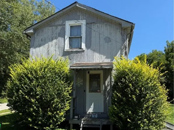 52 Hartzell Ave, Girard, OH 44420