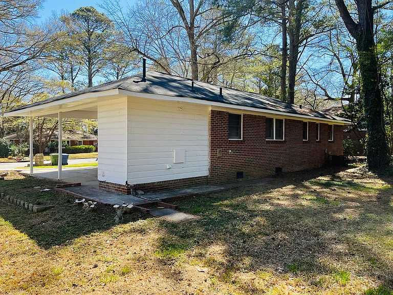 2673 Fairlane Dr SE — Photo 23