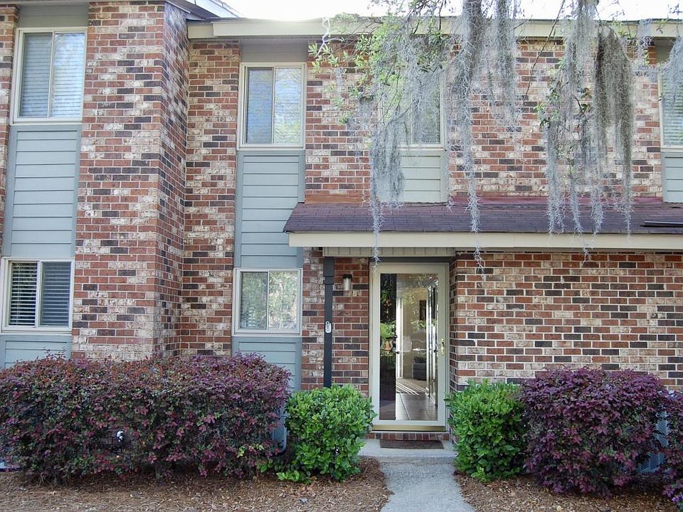 1st image of 202 Andrea Ln