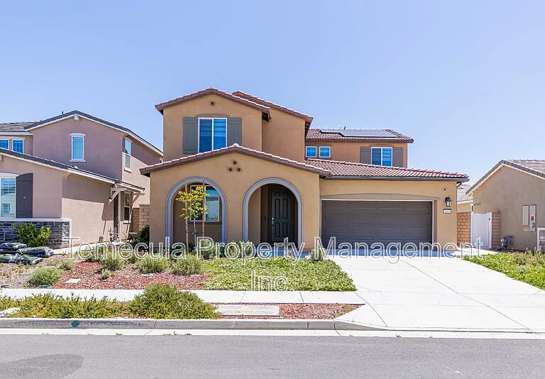 1816 Tapaderos St — Photo 1