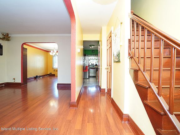 4th image of 1448 E 52nd St