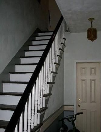 4th image of 406 County St