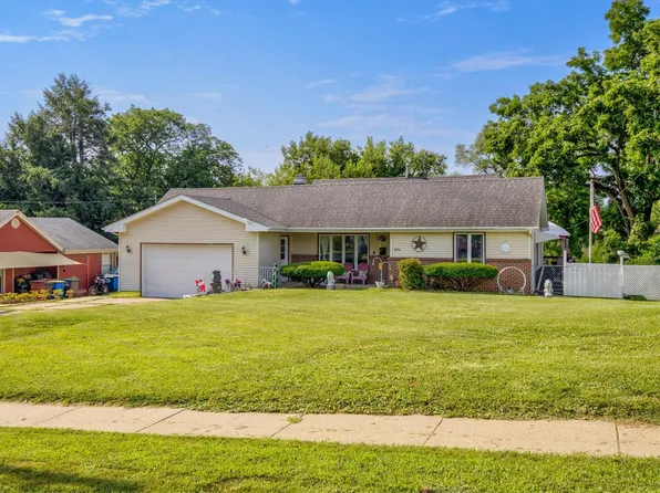 806 Bell Ave, Des Moines, IA 50315