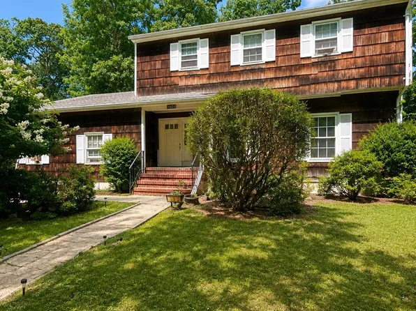 333 S Lincoln Avenue, Oakhurst, NJ 07755