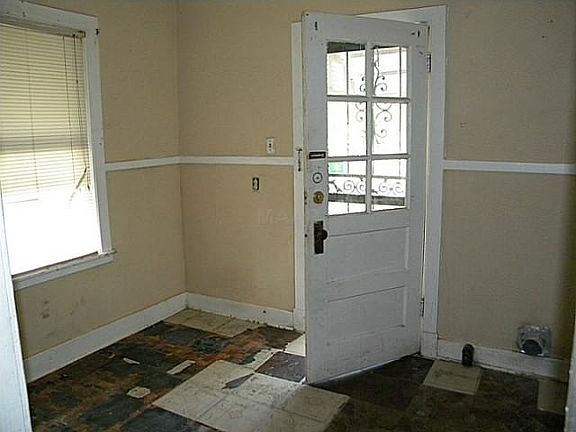 5th image of 1138 Biltmore St