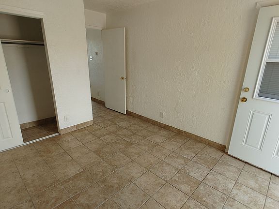 3rd image of 1111 Amherst Dr SE APT 11