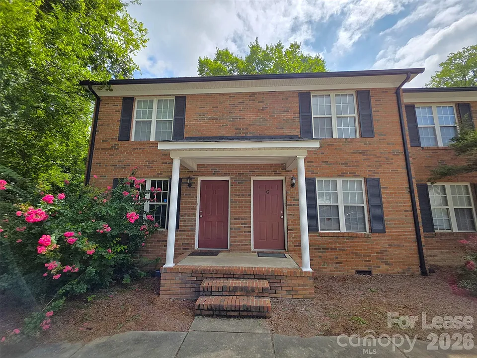 268 Southcircle Dr NW #H