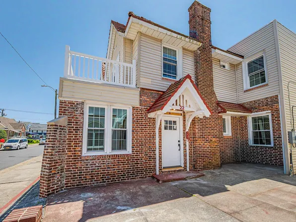 22 S Avolyn Ave, Ventnor City, NJ 08406