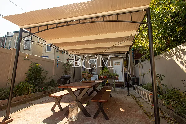 Rented by Brick&Mortar | media 15