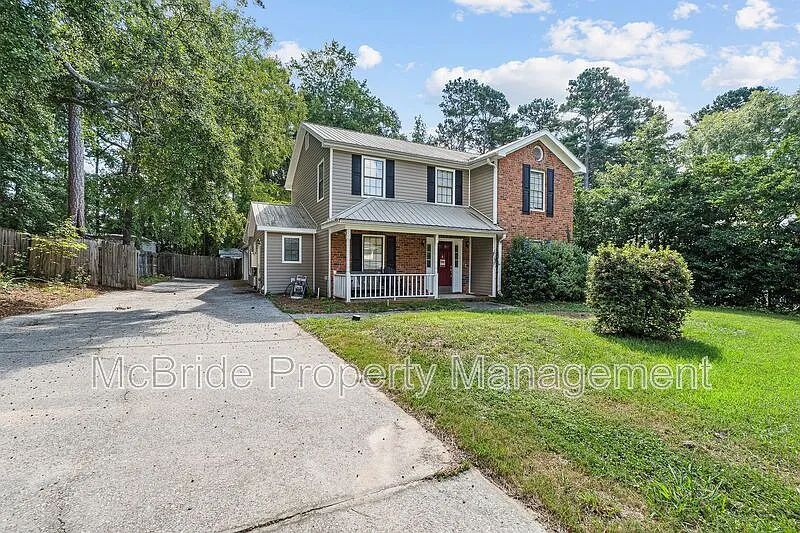 4 bed, 2.5 bath, 2429 sqft, $2,795 — Photo 3