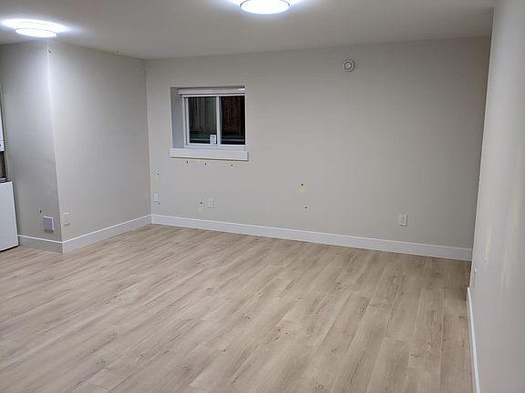 2nd image of 16668 18b Ave