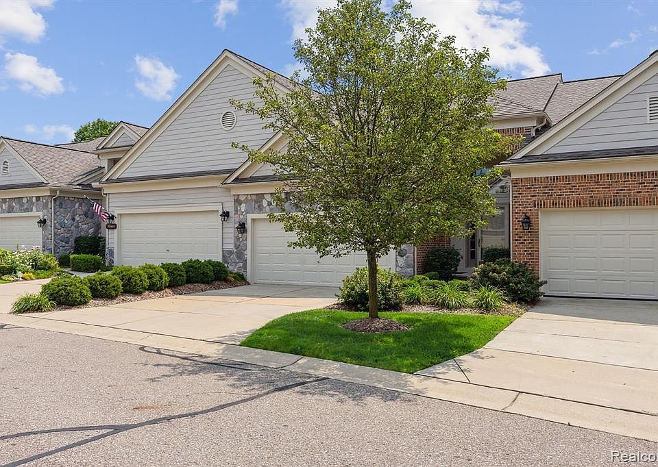 39469 Edgewater Dr, Northville, MI 48168 MLS 20230064028 Zillow