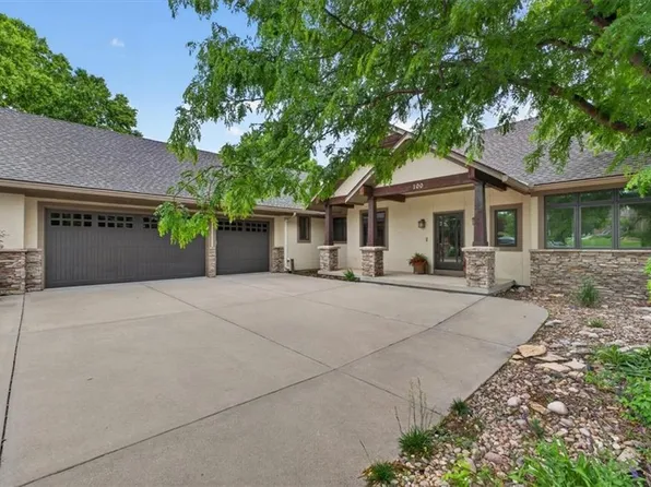 100 SW Gray Cir, Lees Summit, MO 64081