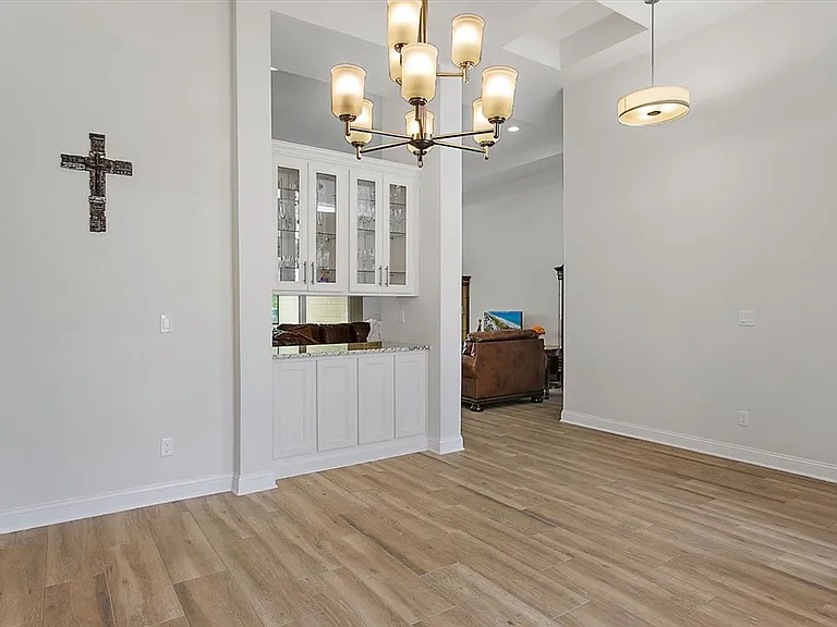 464 Park Forest Dr — Photo 5