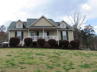 258 Summer Winds Ln, Inman, SC 29349