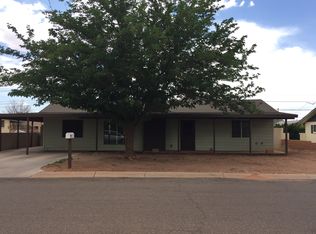 129 Navajo Dr, Winslow, AZ 86047