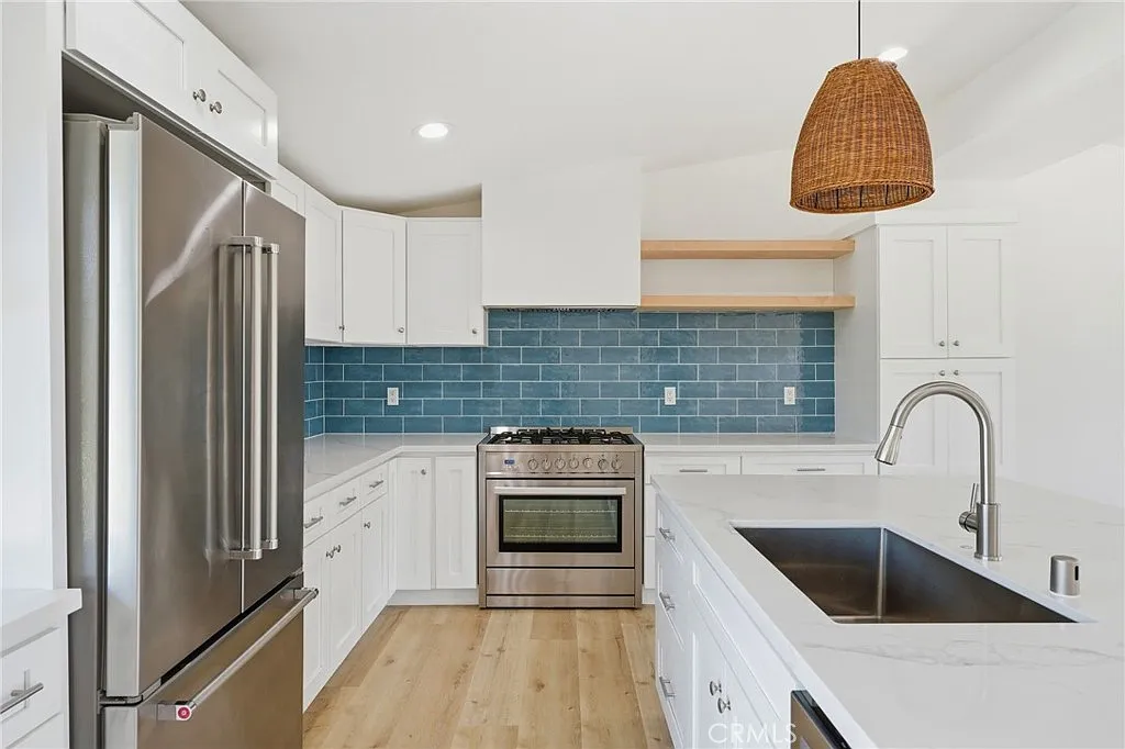 3 bed, 1604 sqft, $6,750 — Photo 4