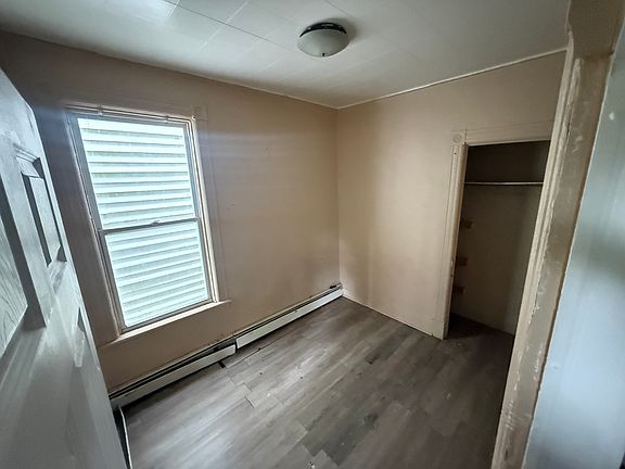 3rd image of 346 Orange St #2