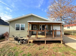 1413 S McKinley St, Harrisburg, IL 62946