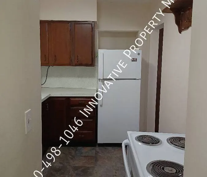 2001 Bagley St — Photo 11