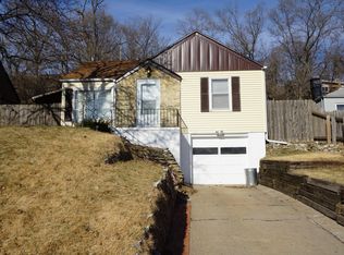 3320 Ernst St, Omaha, NE 68112