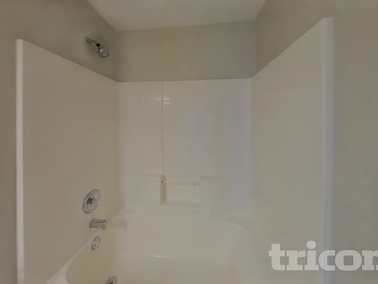302 Anorak St — Photo 16