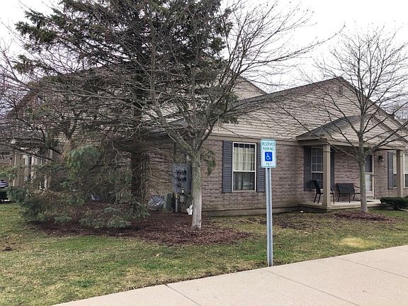 3rd image of 3042 Forest Creek Ct