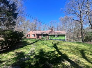 40 Brookvale Rd, Kinnelon, NJ 07405