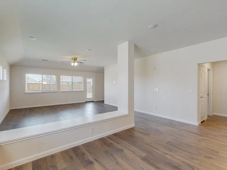 1264 Sumner St — Photo 7