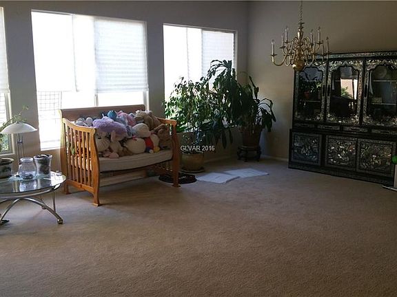 5th image of 2860 Morewell St