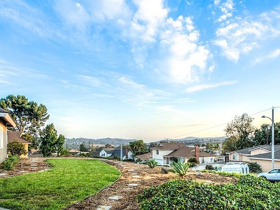 2nd image of 2040 Tierra Loma Dr