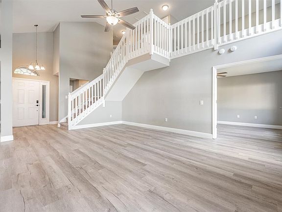 5th image of 643 Somerstone Dr